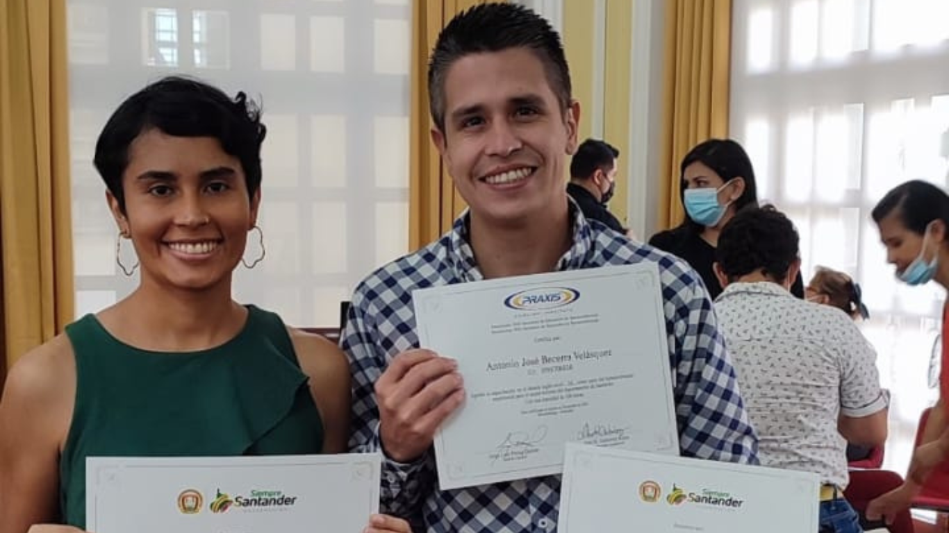 Caminantes que Le Están Metiendo la Ficha a Santander Desde el Sudor y las Ideas